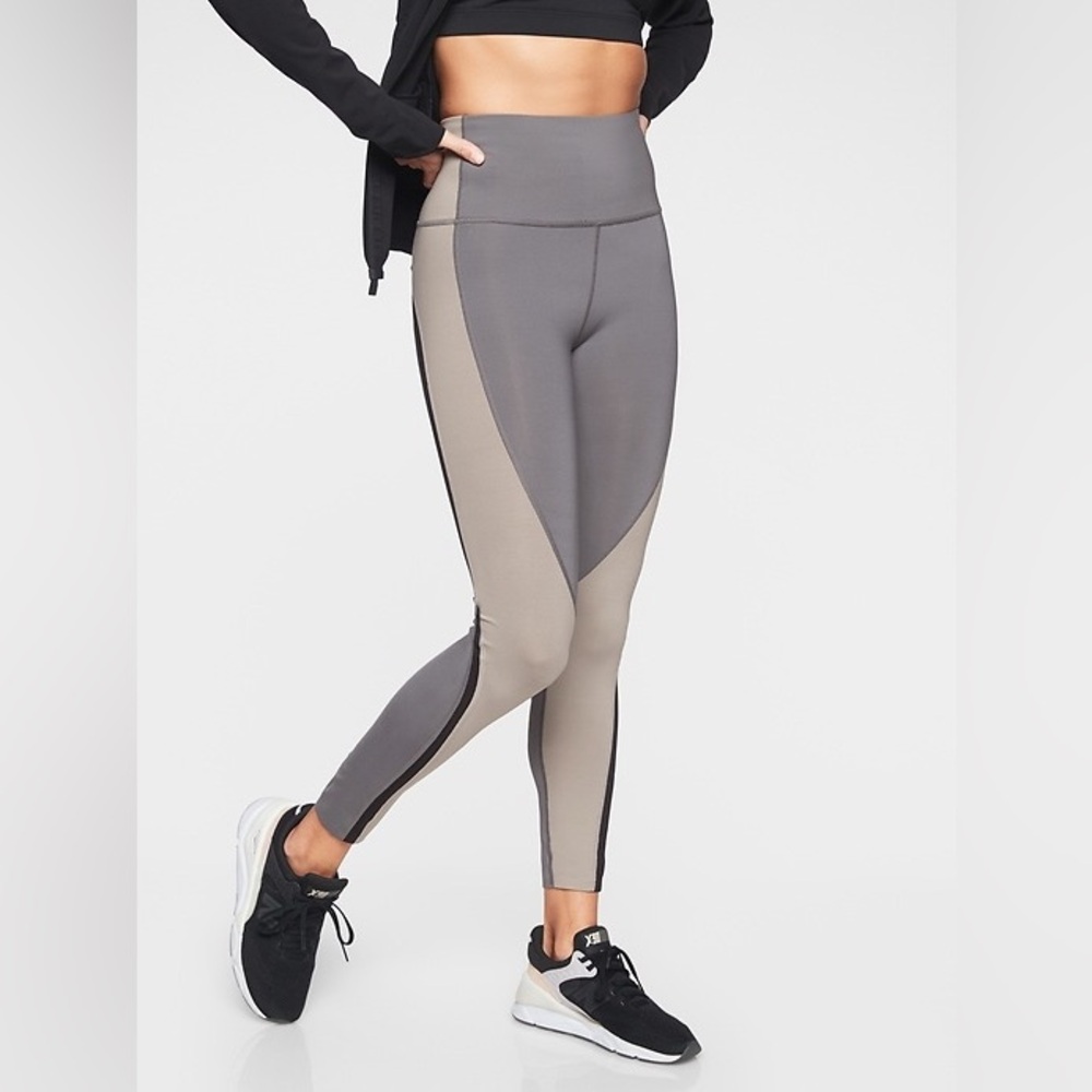 ATHLETA Spar Colorblock 7/8 Tight Leggings - Silver Bells - Size M